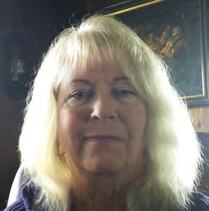 Meet your Posher, Debra